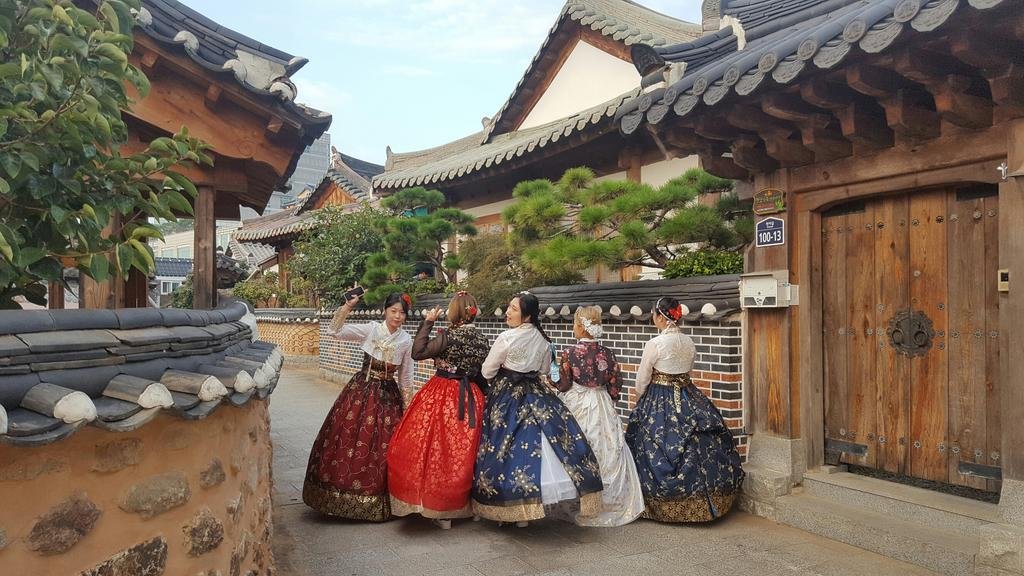 Hanok-Village-Gguldanji-Visit-Jeonju